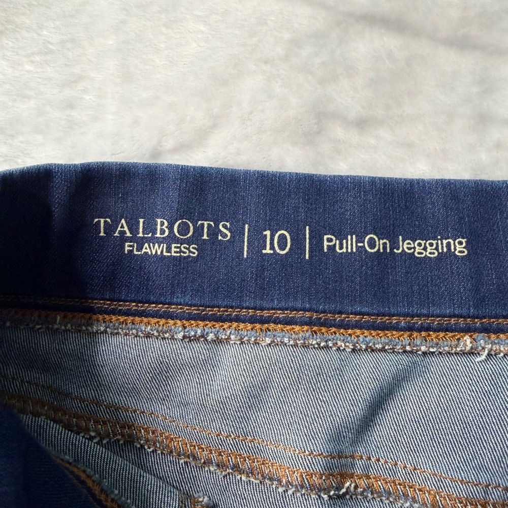 Talbots Flawless Pull-On Jegging Womens 10 x 29" Blue Denim Dark Wash Stretch - Picture 4 of 14